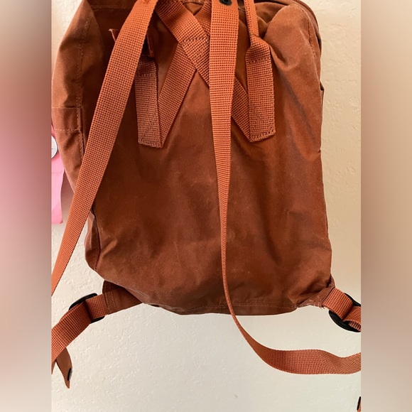 Fjallraven Kanken Backpack - Picture 4 of 4